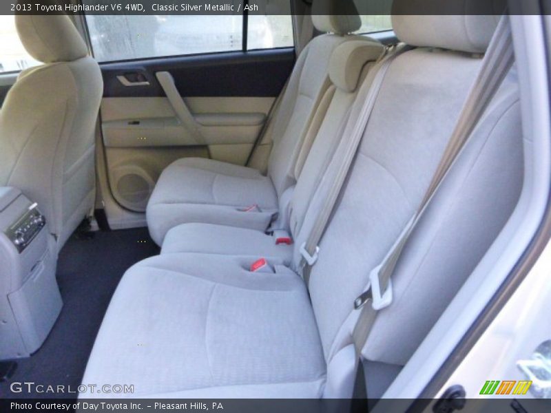Classic Silver Metallic / Ash 2013 Toyota Highlander V6 4WD