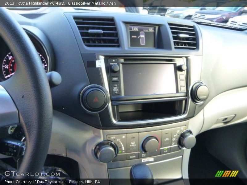 Classic Silver Metallic / Ash 2013 Toyota Highlander V6 4WD