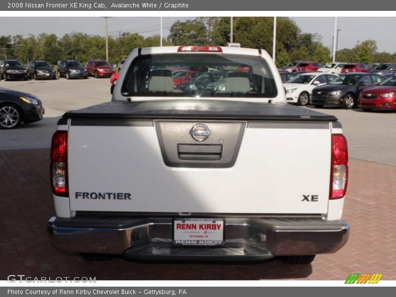 Avalanche White / Graphite 2008 Nissan Frontier XE King Cab