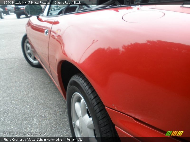 Classic Red / Black 1990 Mazda MX-5 Miata Roadster