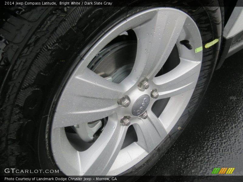 Bright White / Dark Slate Gray 2014 Jeep Compass Latitude