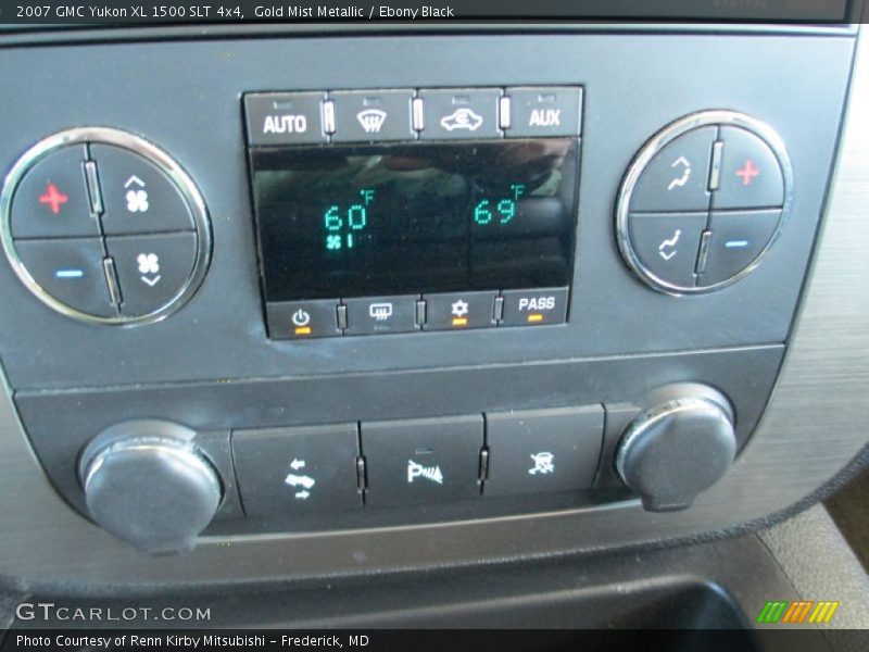 Gold Mist Metallic / Ebony Black 2007 GMC Yukon XL 1500 SLT 4x4