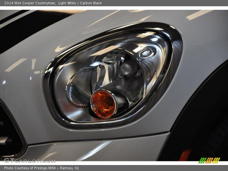 Light White / Carbon Black 2014 Mini Cooper Countryman