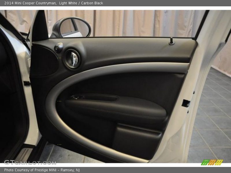 Light White / Carbon Black 2014 Mini Cooper Countryman