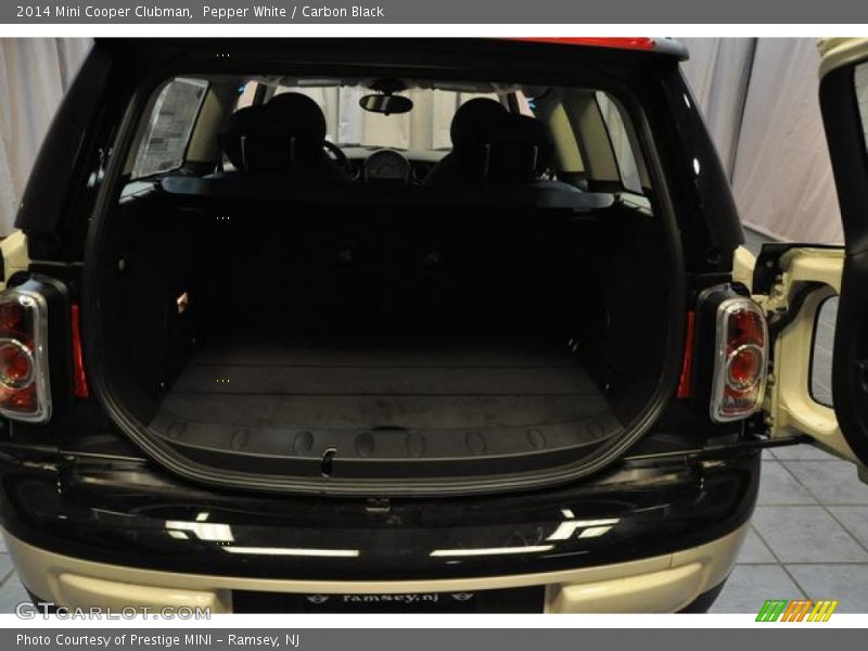 Pepper White / Carbon Black 2014 Mini Cooper Clubman