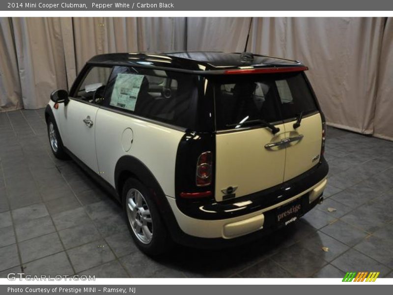 Pepper White / Carbon Black 2014 Mini Cooper Clubman