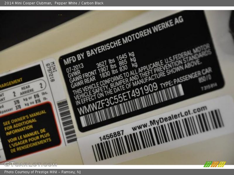 Pepper White / Carbon Black 2014 Mini Cooper Clubman