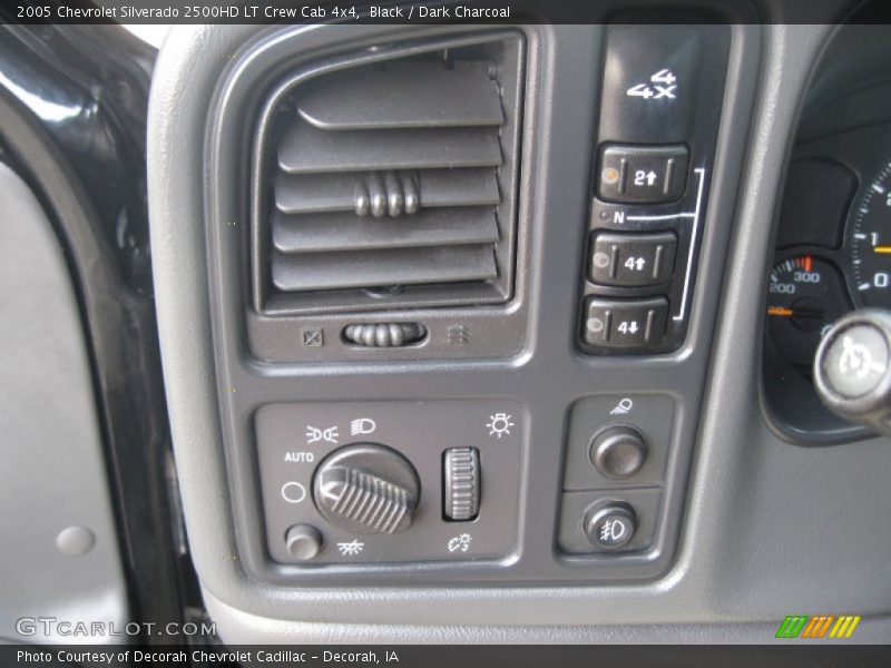Black / Dark Charcoal 2005 Chevrolet Silverado 2500HD LT Crew Cab 4x4