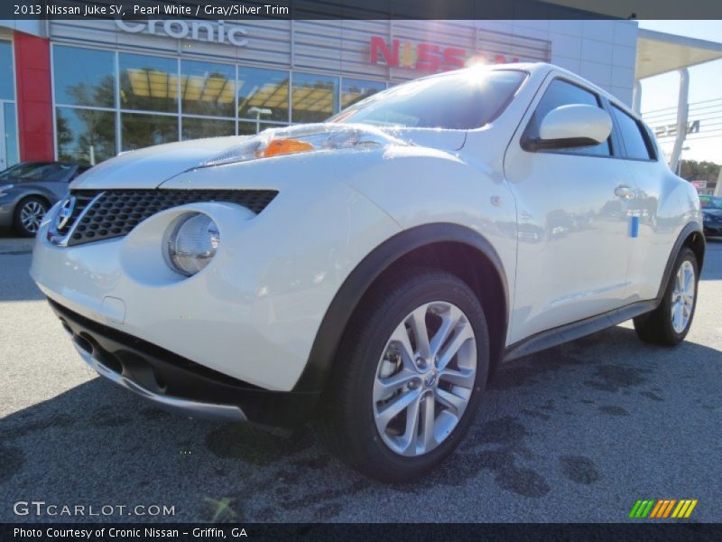 Pearl White / Gray/Silver Trim 2013 Nissan Juke SV