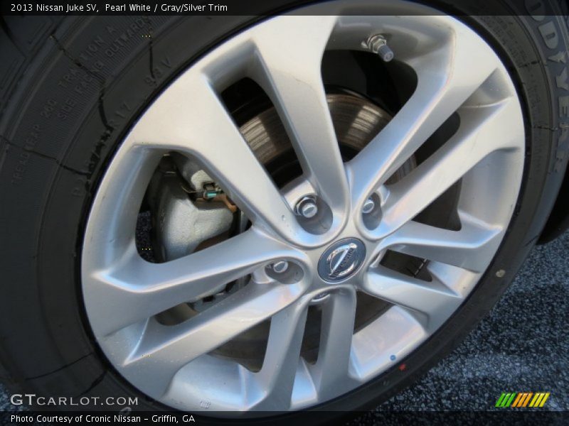 Pearl White / Gray/Silver Trim 2013 Nissan Juke SV