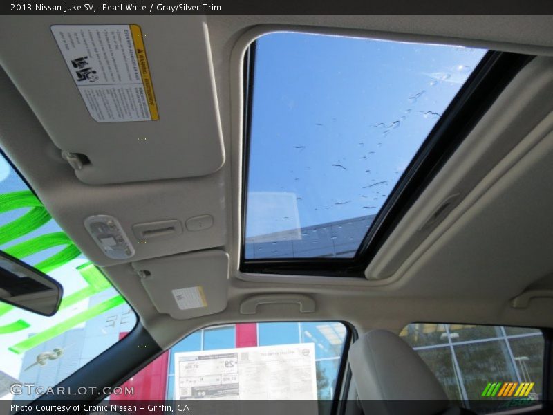 Pearl White / Gray/Silver Trim 2013 Nissan Juke SV