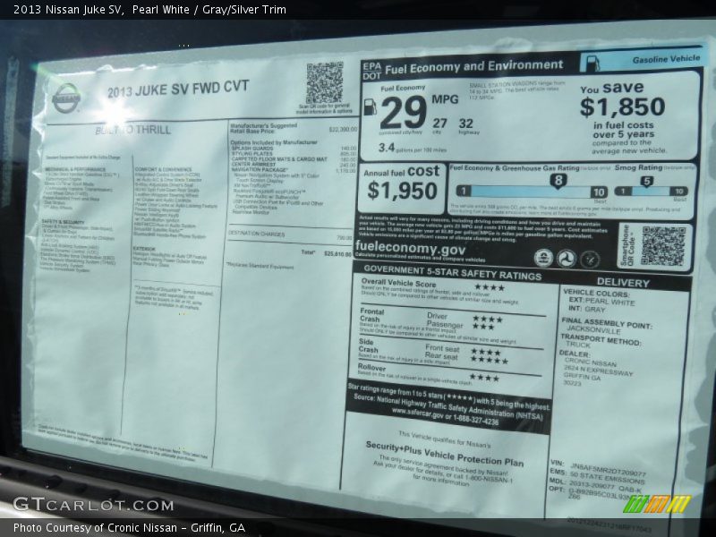 Pearl White / Gray/Silver Trim 2013 Nissan Juke SV