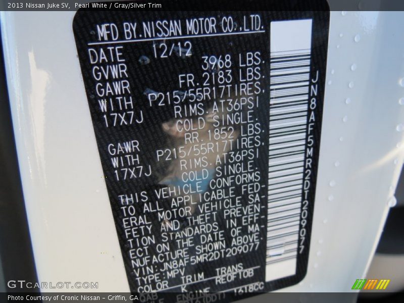 Pearl White / Gray/Silver Trim 2013 Nissan Juke SV