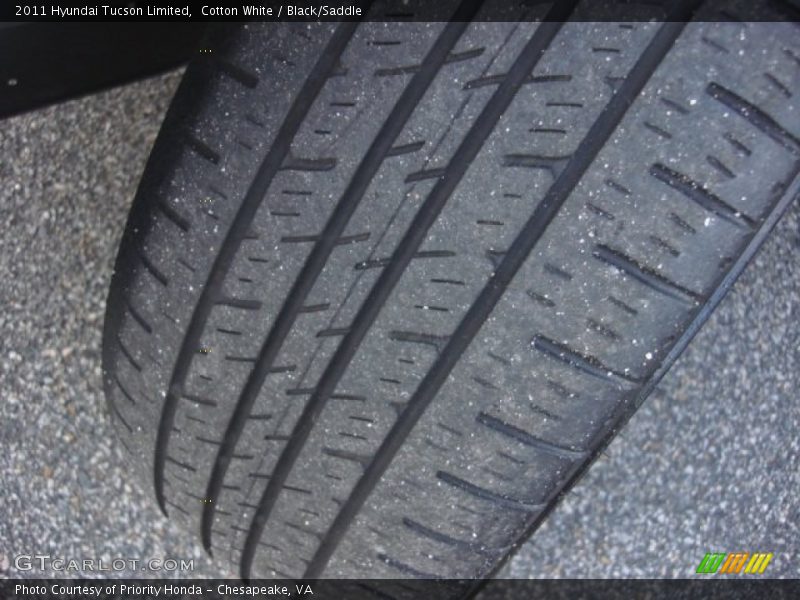 Cotton White / Black/Saddle 2011 Hyundai Tucson Limited