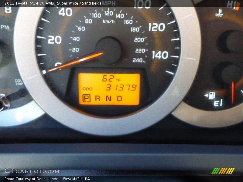 Super White / Sand Beige 2011 Toyota RAV4 V6 4WD