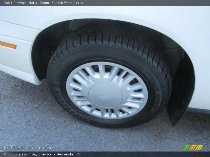 Summit White / Gray 2003 Chevrolet Malibu Sedan