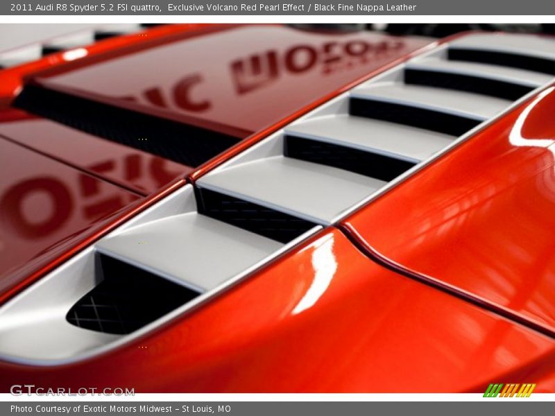 Exclusive Volcano Red Pearl Effect / Black Fine Nappa Leather 2011 Audi R8 Spyder 5.2 FSI quattro