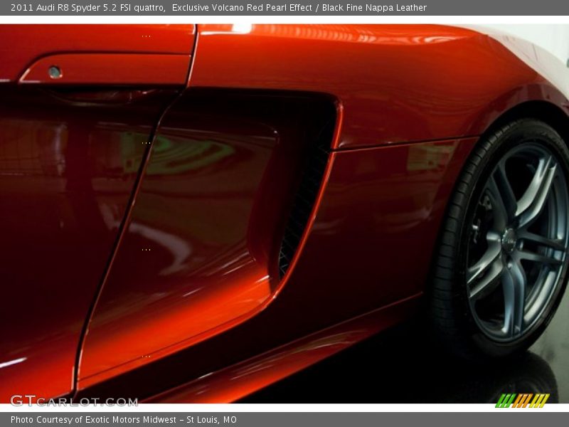 Exclusive Volcano Red Pearl Effect / Black Fine Nappa Leather 2011 Audi R8 Spyder 5.2 FSI quattro