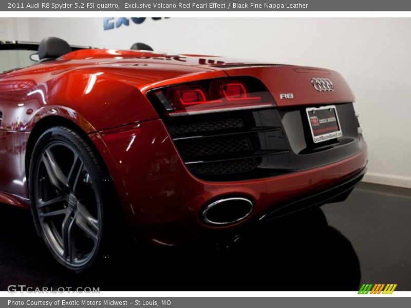 Exclusive Volcano Red Pearl Effect / Black Fine Nappa Leather 2011 Audi R8 Spyder 5.2 FSI quattro