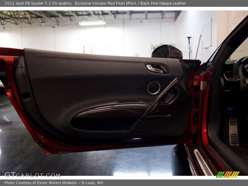 Door Panel of 2011 R8 Spyder 5.2 FSI quattro