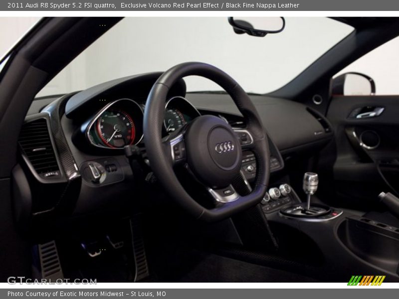 Dashboard of 2011 R8 Spyder 5.2 FSI quattro