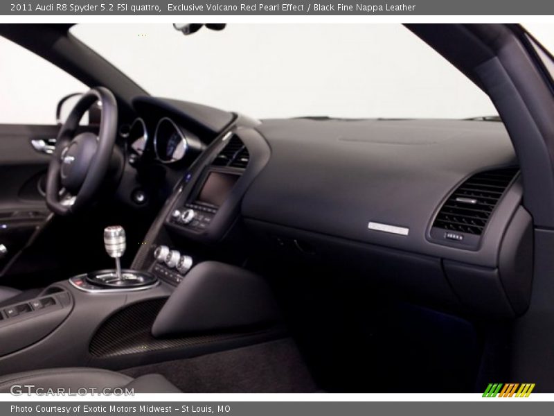 Dashboard of 2011 R8 Spyder 5.2 FSI quattro