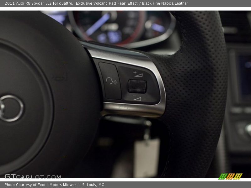 Controls of 2011 R8 Spyder 5.2 FSI quattro
