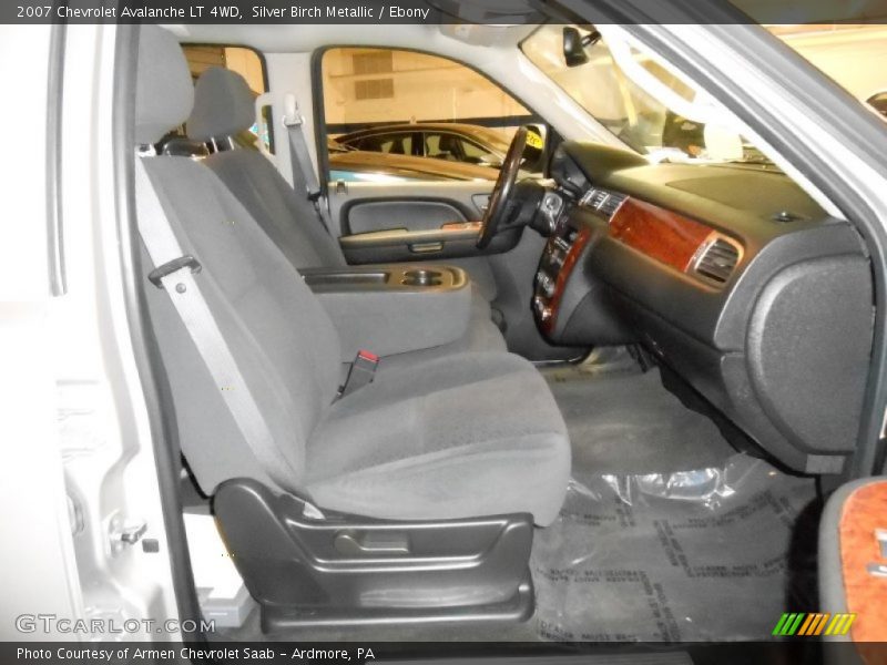 Silver Birch Metallic / Ebony 2007 Chevrolet Avalanche LT 4WD