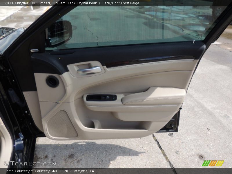 Brilliant Black Crystal Pearl / Black/Light Frost Beige 2011 Chrysler 300 Limited