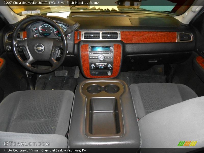 Silver Birch Metallic / Ebony 2007 Chevrolet Avalanche LT 4WD