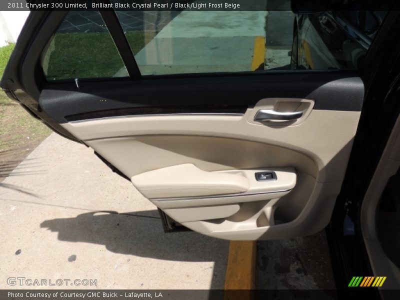 Brilliant Black Crystal Pearl / Black/Light Frost Beige 2011 Chrysler 300 Limited