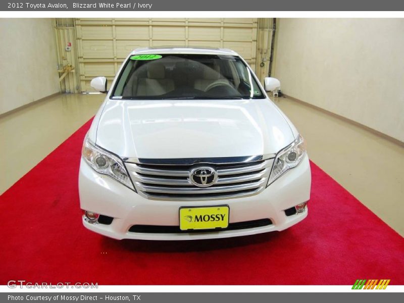 Blizzard White Pearl / Ivory 2012 Toyota Avalon