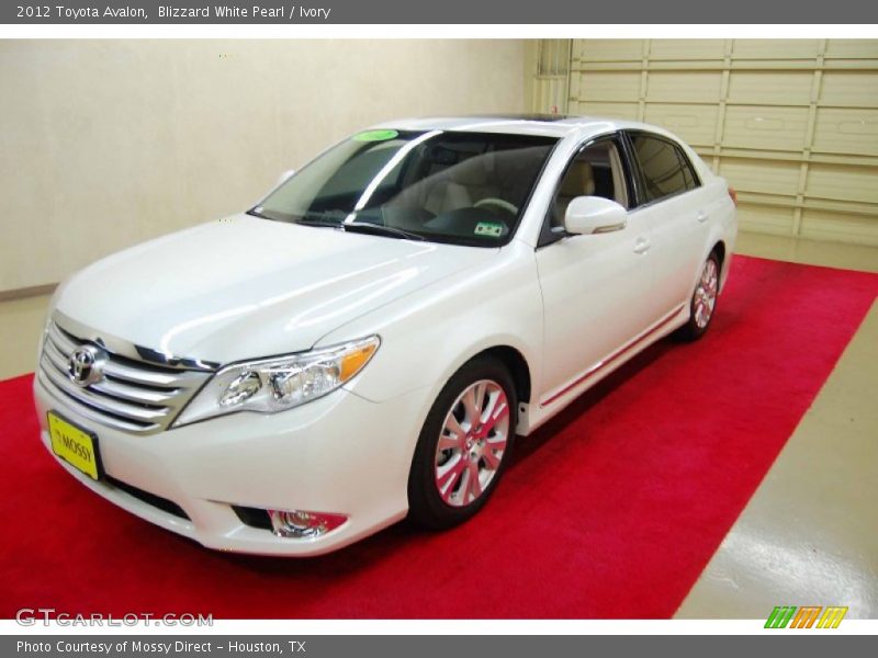 Blizzard White Pearl / Ivory 2012 Toyota Avalon