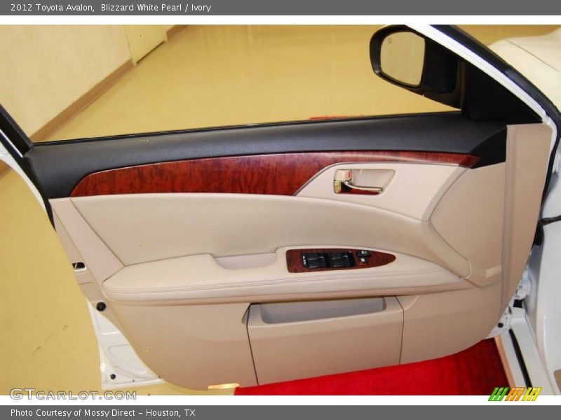 Blizzard White Pearl / Ivory 2012 Toyota Avalon