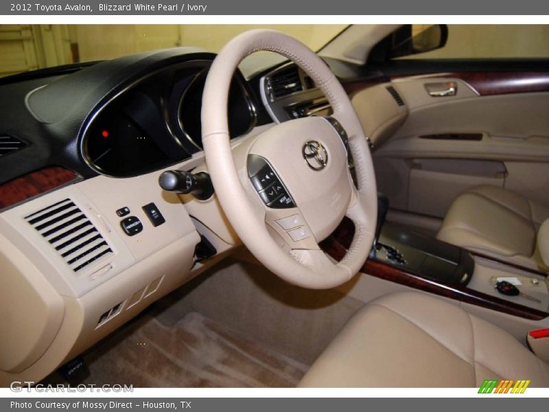 Blizzard White Pearl / Ivory 2012 Toyota Avalon