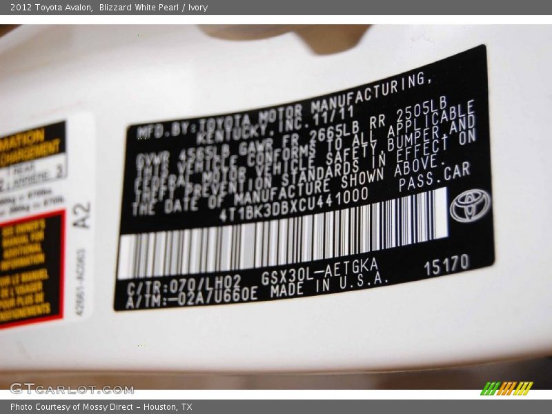 Blizzard White Pearl / Ivory 2012 Toyota Avalon