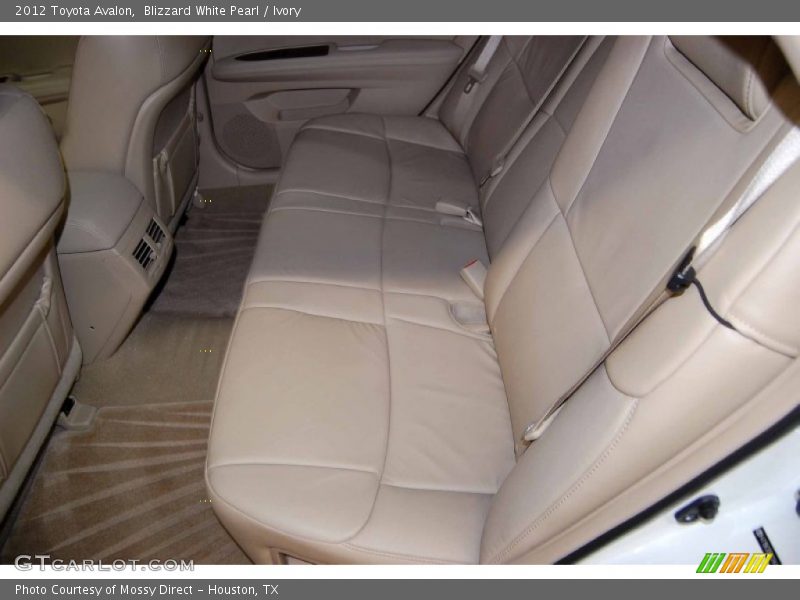 Blizzard White Pearl / Ivory 2012 Toyota Avalon