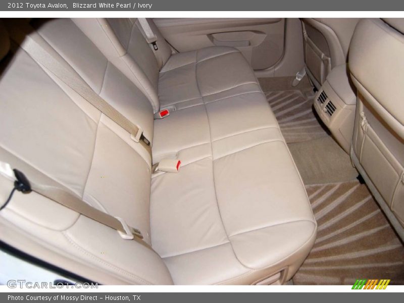 Blizzard White Pearl / Ivory 2012 Toyota Avalon