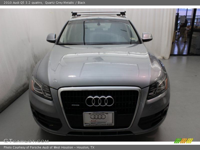 Quartz Grey Metallic / Black 2010 Audi Q5 3.2 quattro