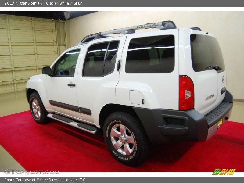 Glacier White / Gray 2013 Nissan Xterra S