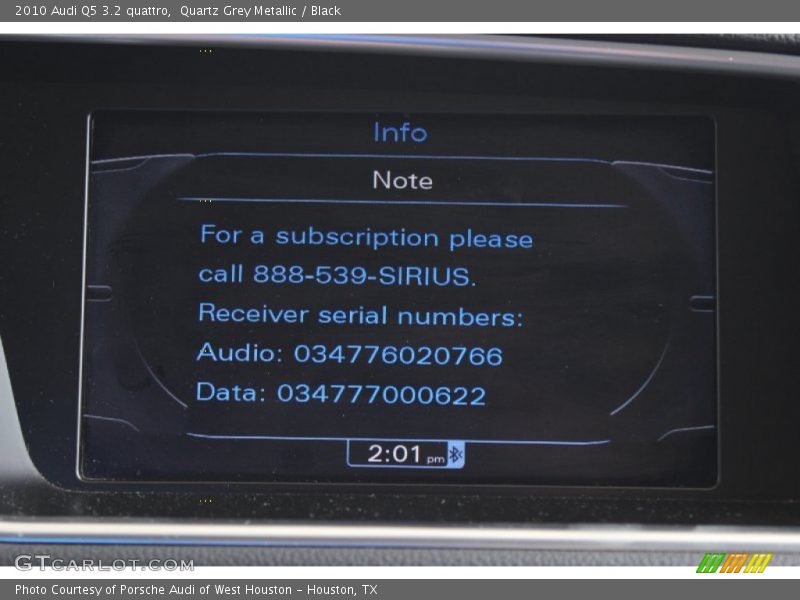 Quartz Grey Metallic / Black 2010 Audi Q5 3.2 quattro