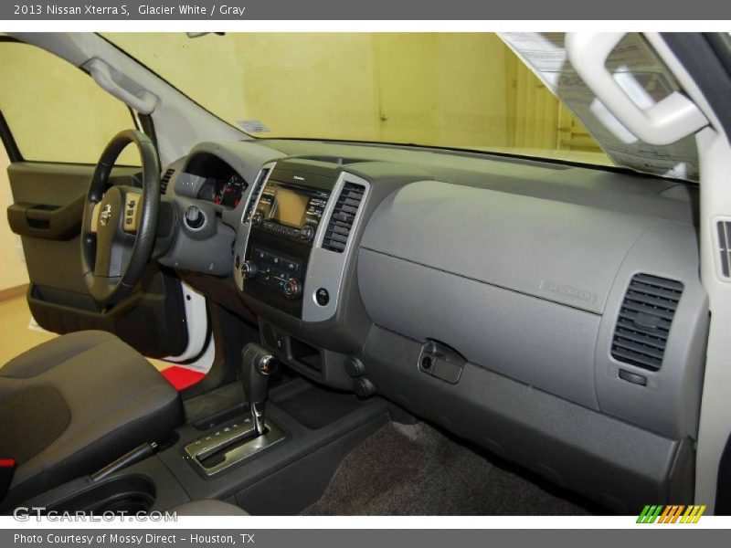 Glacier White / Gray 2013 Nissan Xterra S