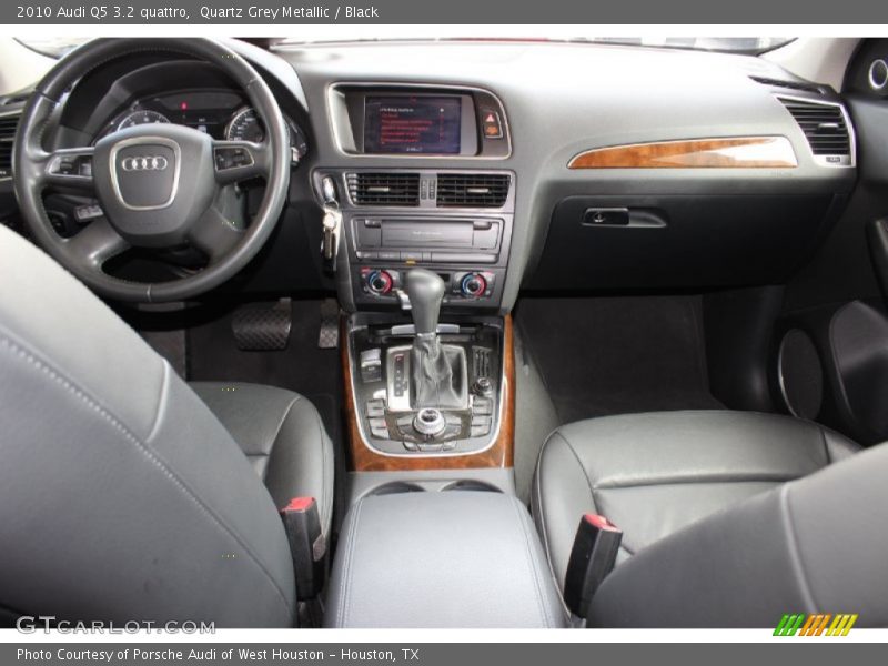 Quartz Grey Metallic / Black 2010 Audi Q5 3.2 quattro