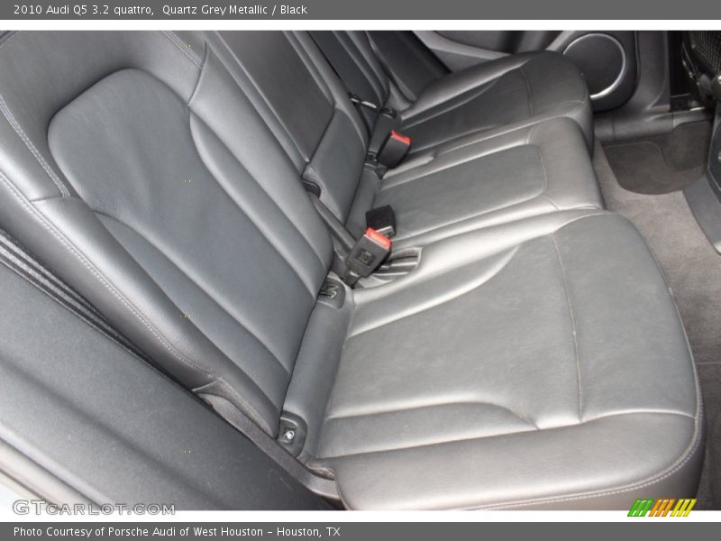 Quartz Grey Metallic / Black 2010 Audi Q5 3.2 quattro