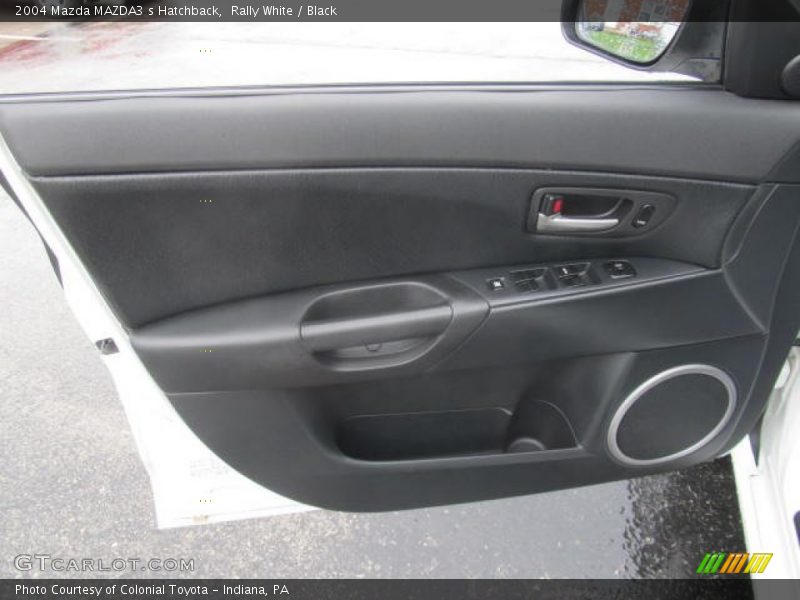 Rally White / Black 2004 Mazda MAZDA3 s Hatchback