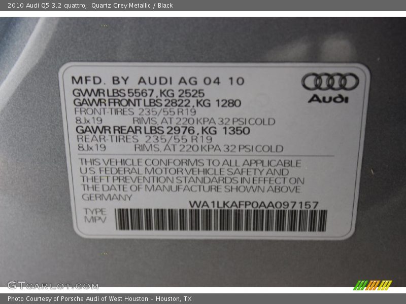 Quartz Grey Metallic / Black 2010 Audi Q5 3.2 quattro