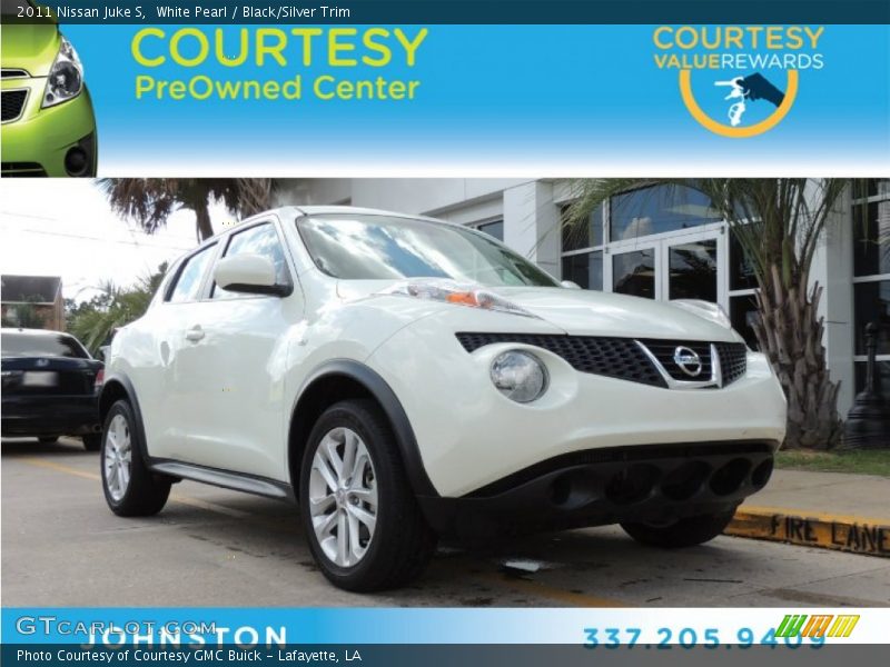White Pearl / Black/Silver Trim 2011 Nissan Juke S