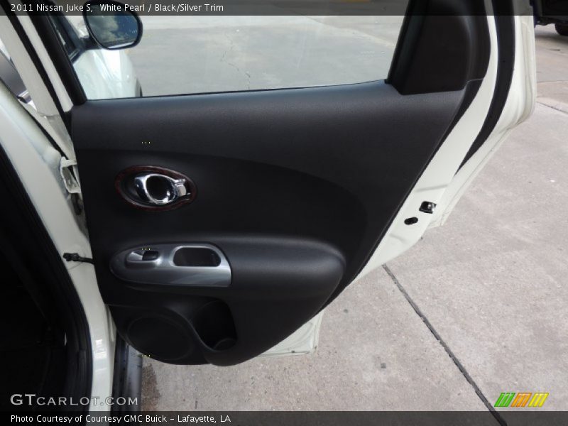 White Pearl / Black/Silver Trim 2011 Nissan Juke S