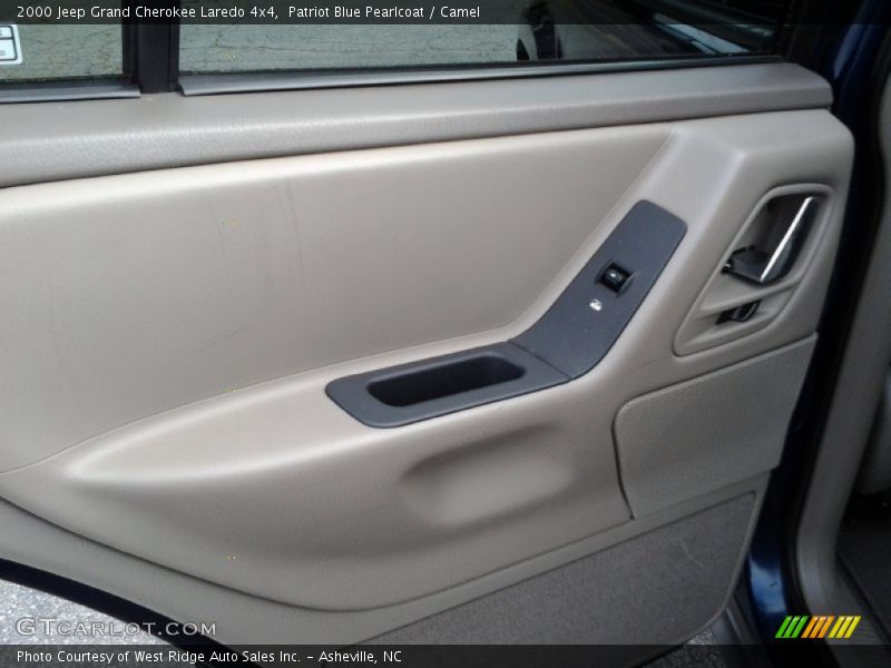 Door Panel of 2000 Grand Cherokee Laredo 4x4
