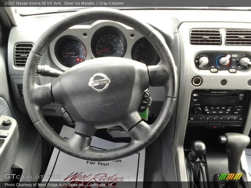 Silver Ice Metallic / Gray Celadon 2002 Nissan Xterra SE V6 4x4